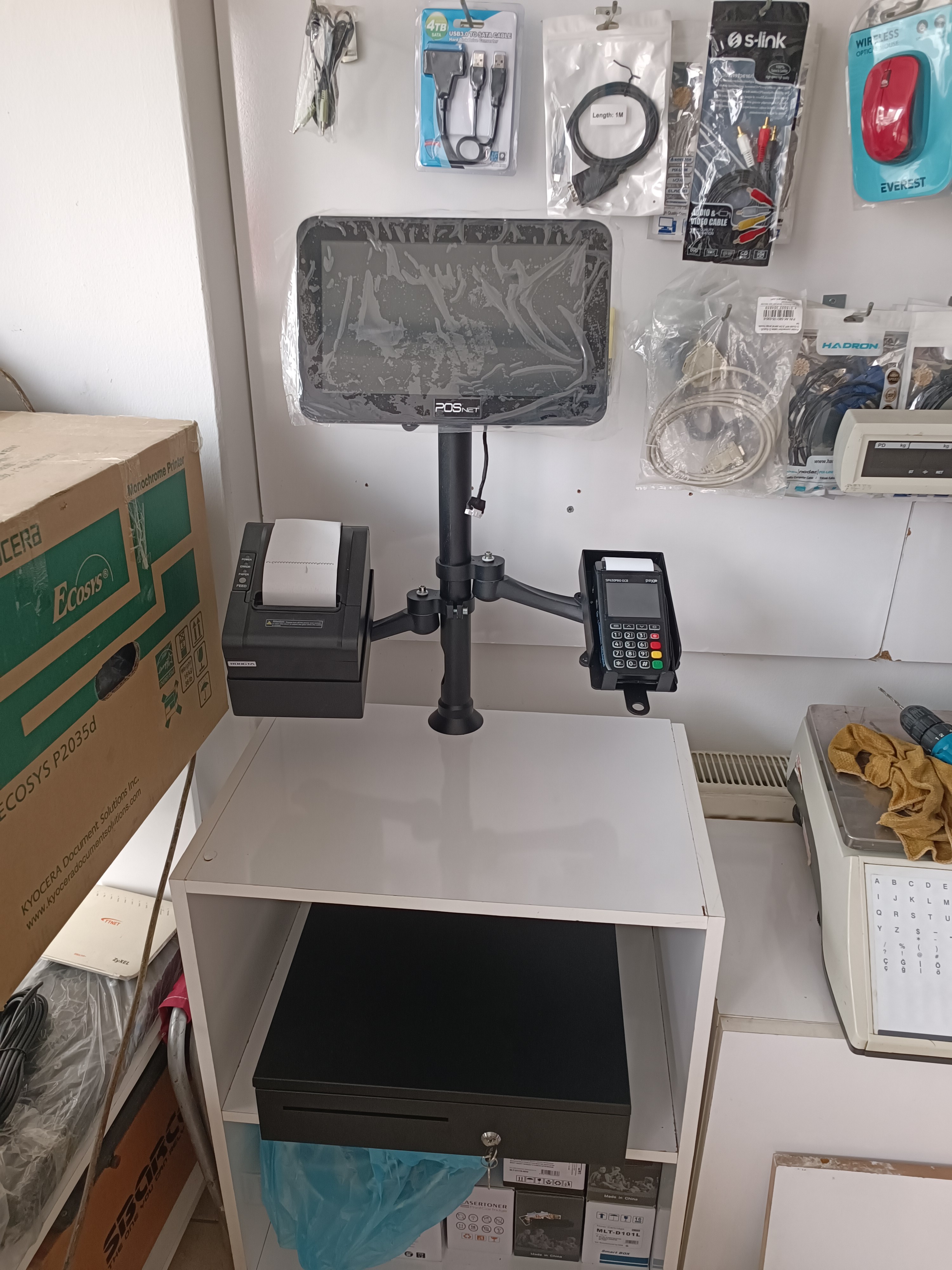 Dokunmatik Bilgisayar Askı Aparatı